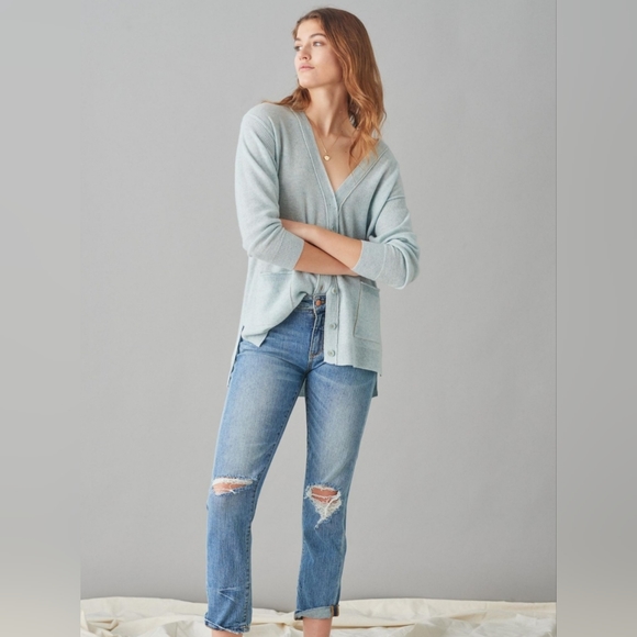 Pilcro Anthropologie Denim Slim Boyfriend Jeans Distressed Size 31 Tall EUC Pant - Picture 2 of 9